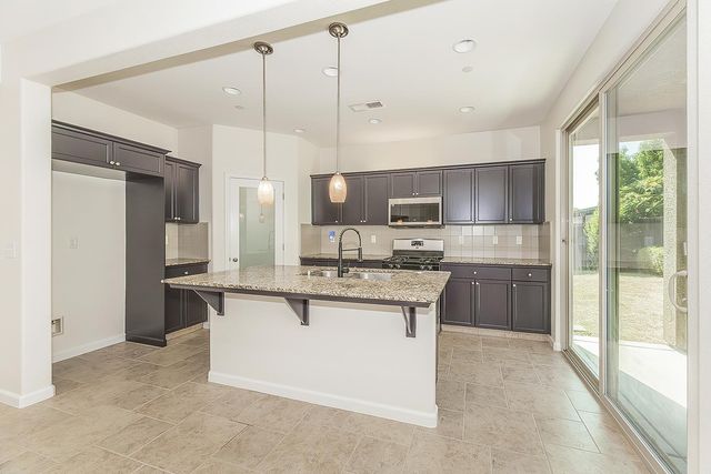 3113 Richert Avenue, Clovis, CA 93619