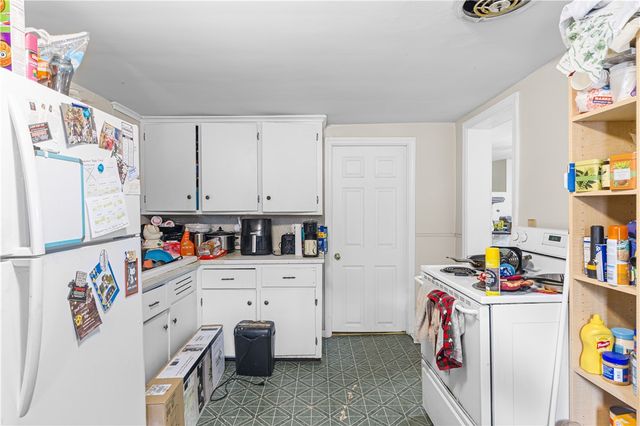 58 Read Avenue, Coventry, RI 02816