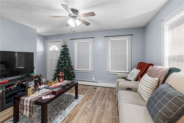 58 Read Avenue, Coventry, RI 02816