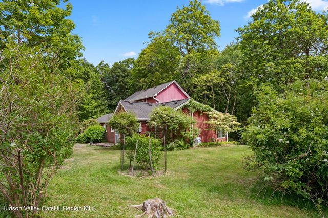 2323 Glasco Turnpike, Woodstock, NY 12498