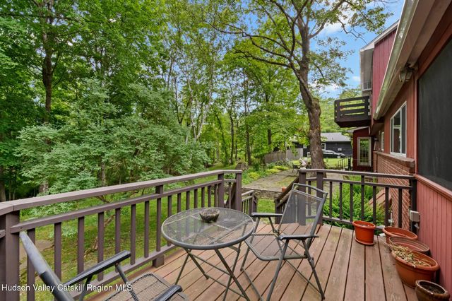 2323 Glasco Turnpike, Woodstock, NY 12498