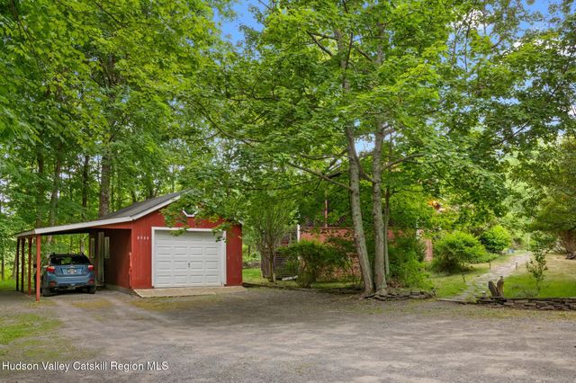 2323 Glasco Turnpike, Woodstock, NY 12498
