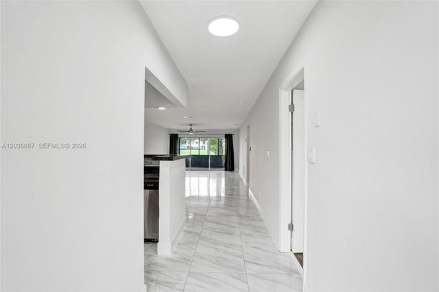9540 NW 65th St D8, Tamarac, FL 33321