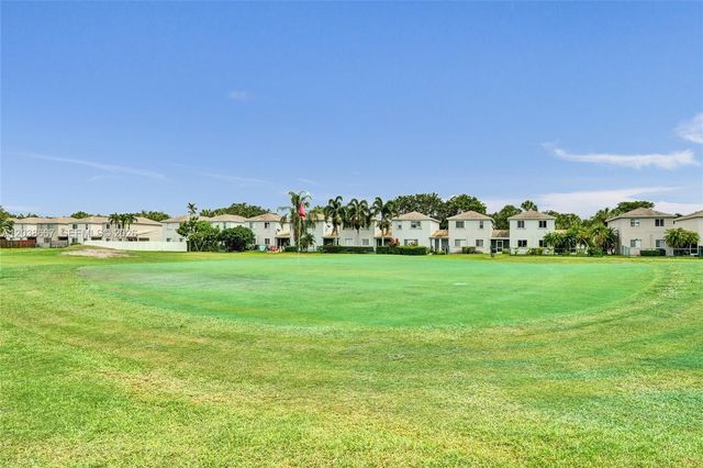 9540 NW 65th St D8, Tamarac, FL 33321