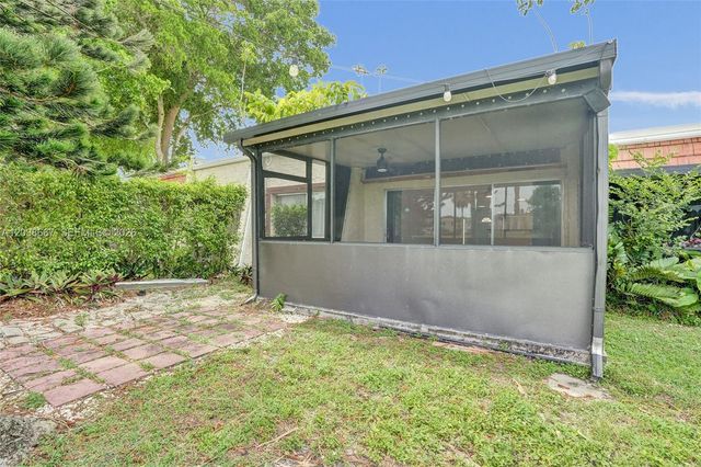 9540 NW 65th St D8, Tamarac, FL 33321