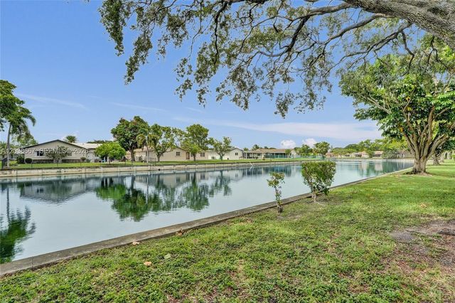 9540 NW 65th St D8, Tamarac, FL 33321
