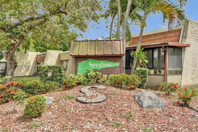 9540 NW 65th St D8, Tamarac, FL 33321