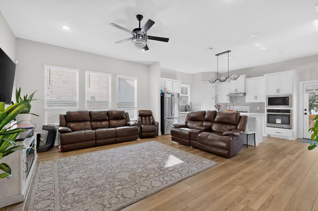108 Red Camella DR, Georgetown, TX 78628