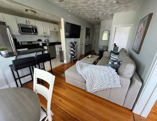 53 Trident 303, Winthrop, MA 02152