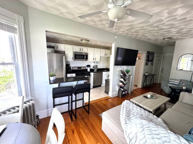 53 Trident 303, Winthrop, MA 02152