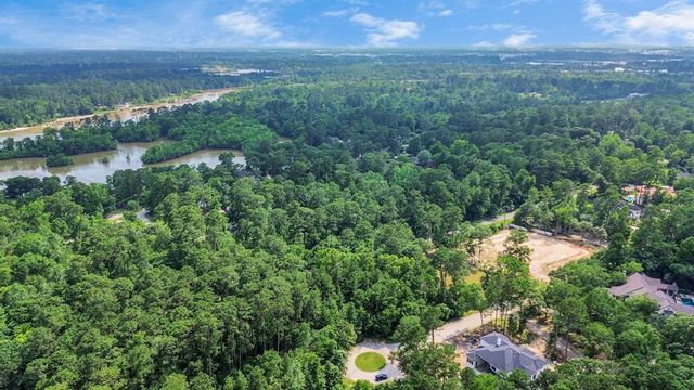 22 Majestic Falls Dr Drive, Houston, TX 77339