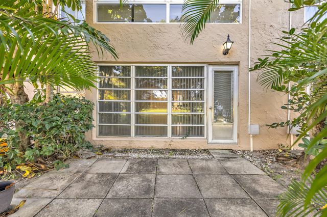 13950 Via Flora B, Delray Beach, FL 33484