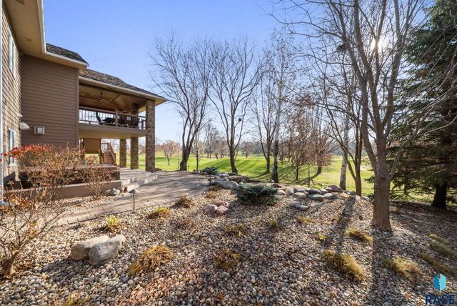 905 Ralph Rogers Rd Road, Sioux Falls, SD 57108