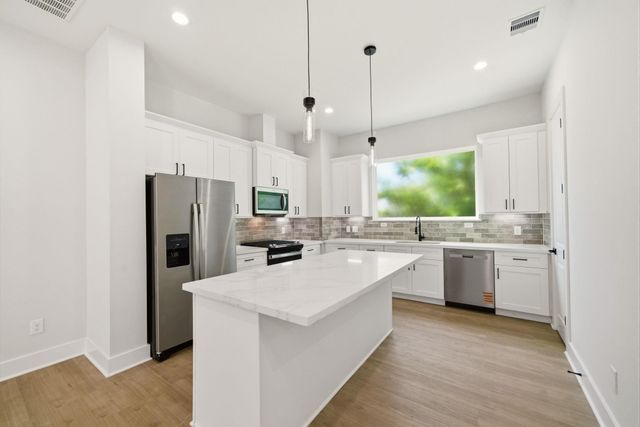 1400 Cedar Post Lane, Houston, TX 77055