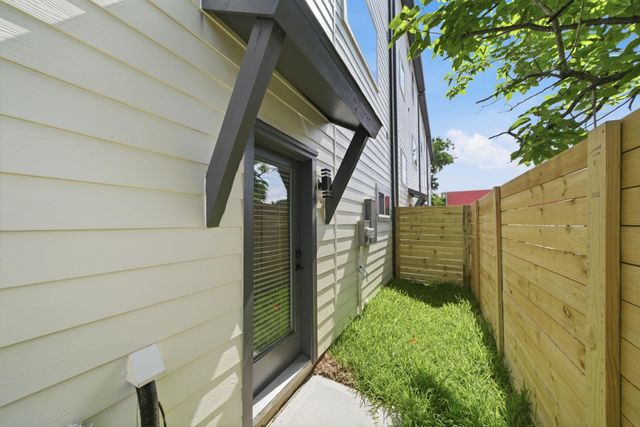 1400 Cedar Post Lane, Houston, TX 77055
