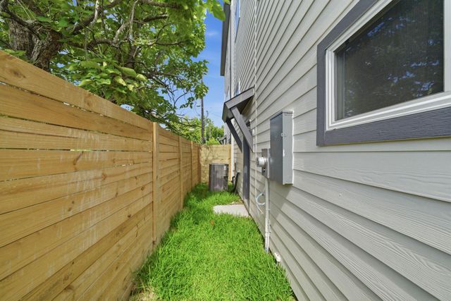 1400 Cedar Post Lane, Houston, TX 77055