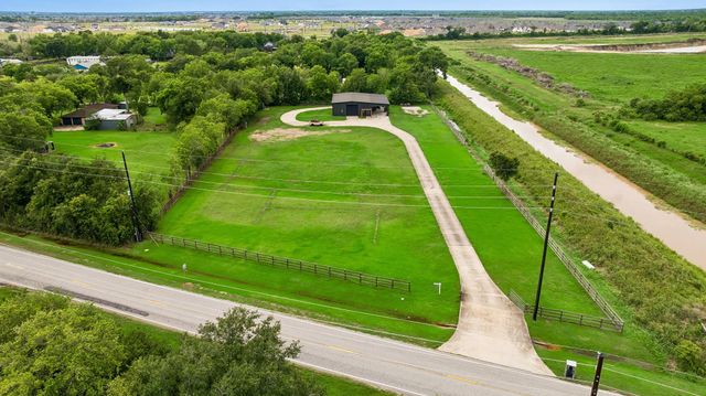 8714 Masters Road, Manvel, TX 77578