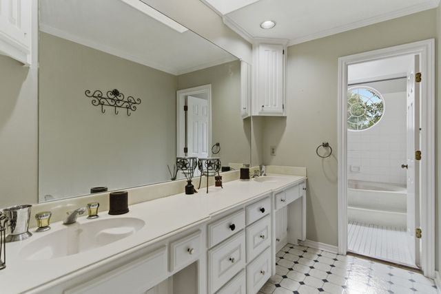 428 Moran Drive, Highland Village, TX 75077