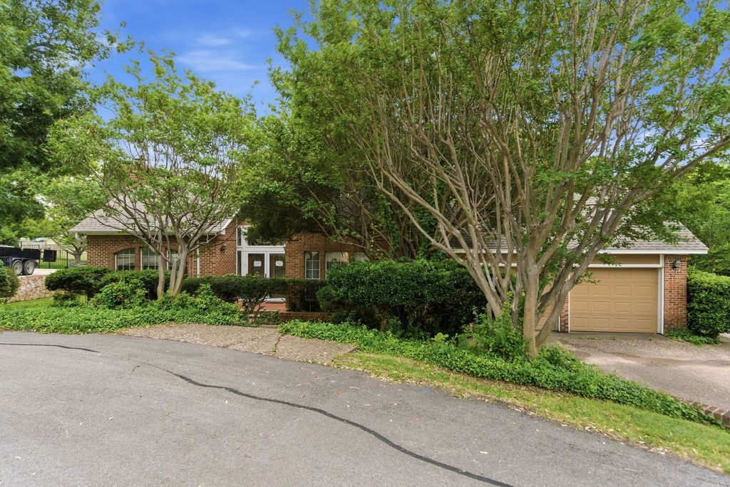 428 Moran Drive, Highland Village, TX 75077