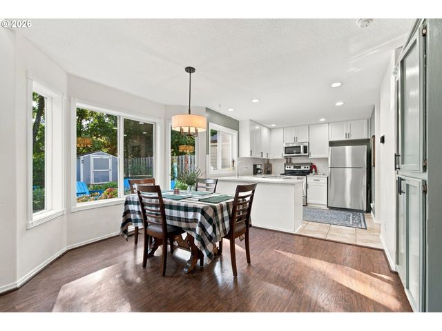23010 Sw WILLIAM Ave, Sherwood, OR 97140