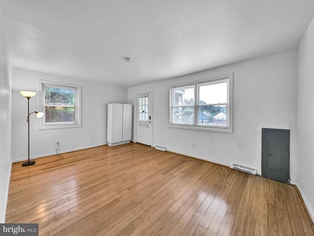 5540 60TH AVE, Riverdale, MD 20737