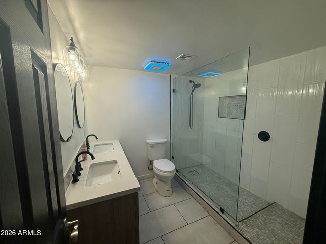 5614 W MONTE VISTA Road, Phoenix, AZ 85035