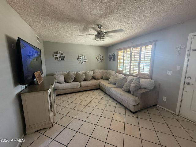 5614 W MONTE VISTA Road, Phoenix, AZ 85035