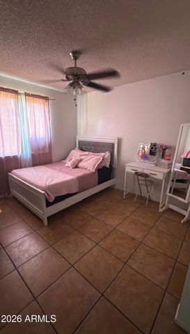 5614 W MONTE VISTA Road, Phoenix, AZ 85035