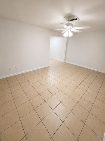 1751-1751 NE 2ND STREET 3, Ocala, FL 34470
