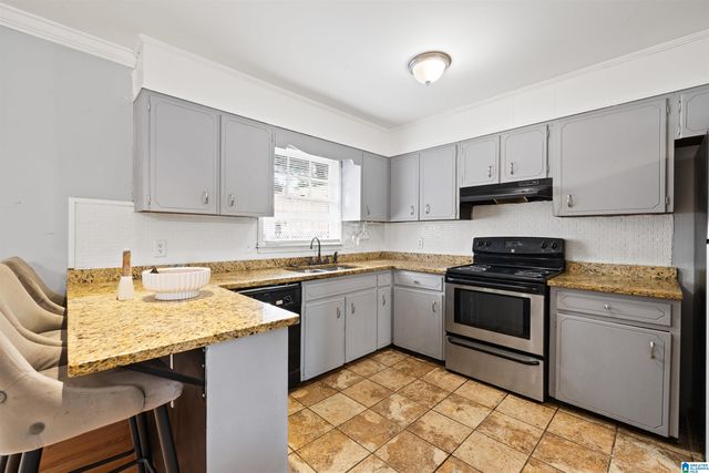 620 16TH AVENUE NW, Center Point, AL 35215