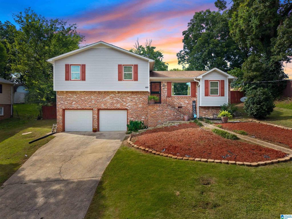 620 16TH AVENUE NW, Center Point, AL 35215
