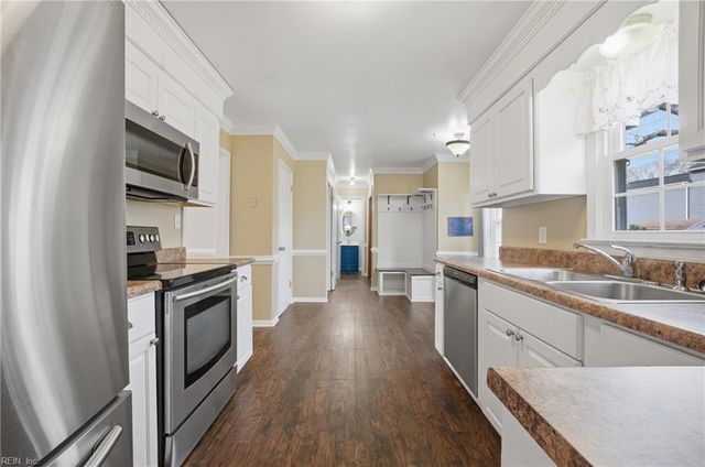 648 Rutherford DR, Chesapeake, VA 23322