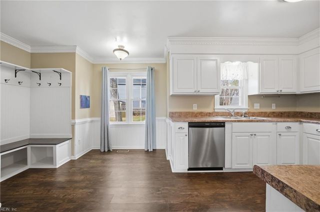 648 Rutherford DR, Chesapeake, VA 23322