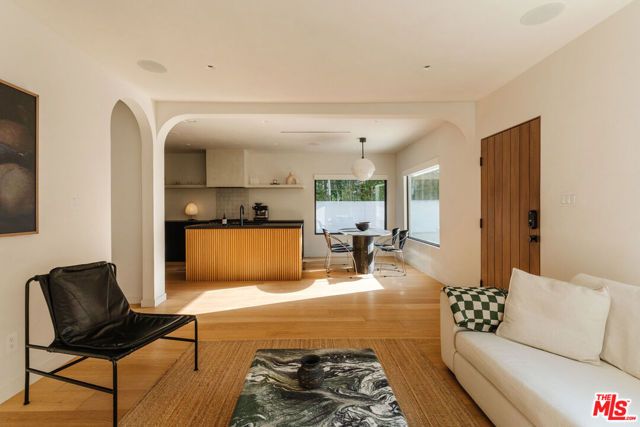 2418 Walnut Avenue, Venice (los Angeles), CA 90291