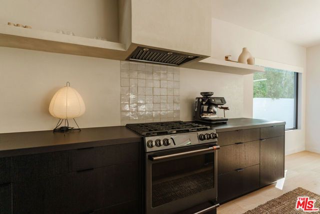 2418 Walnut Avenue, Venice (los Angeles), CA 90291