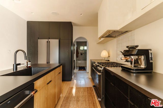 2418 Walnut Avenue, Venice (los Angeles), CA 90291