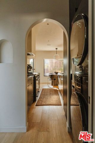 2418 Walnut Avenue, Venice (los Angeles), CA 90291