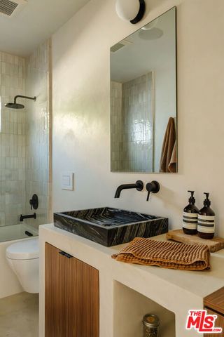 2418 Walnut Avenue, Venice (los Angeles), CA 90291