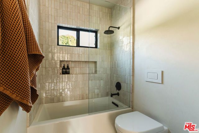 2418 Walnut Avenue, Venice (los Angeles), CA 90291