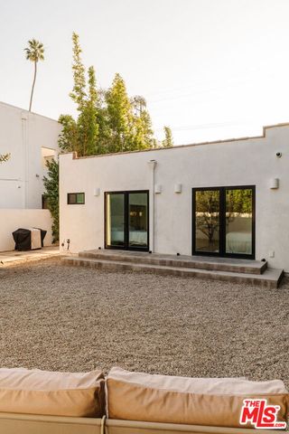 2418 Walnut Avenue, Venice (los Angeles), CA 90291