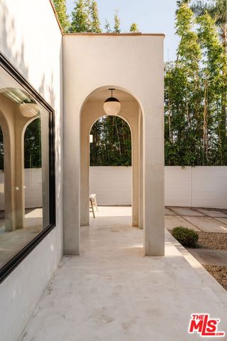 2418 Walnut Avenue, Venice (los Angeles), CA 90291