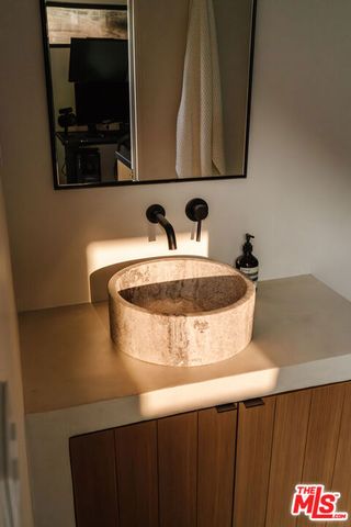 2418 Walnut Avenue, Venice (los Angeles), CA 90291