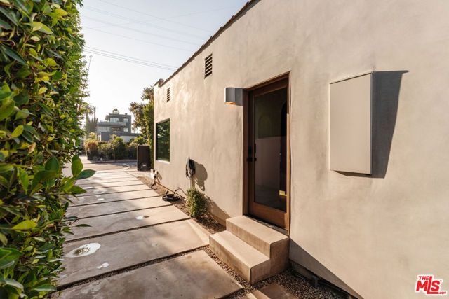 2418 Walnut Avenue, Venice (los Angeles), CA 90291