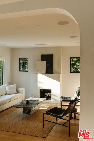 2418 Walnut Avenue, Venice (los Angeles), CA 90291