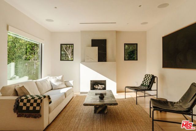 2418 Walnut Avenue, Venice (los Angeles), CA 90291