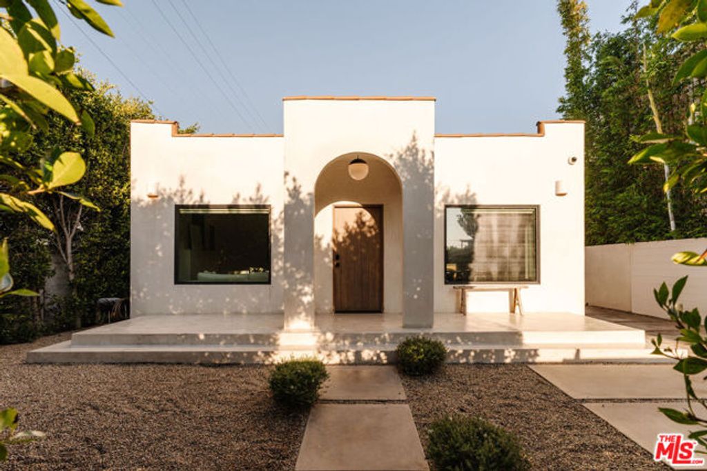 2418 Walnut Avenue, Venice (los Angeles), CA 90291