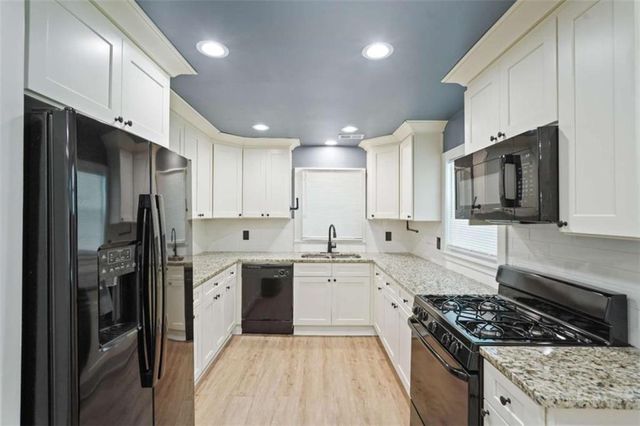 5160 W Chapel Hill W Road, Douglasville, GA 30135