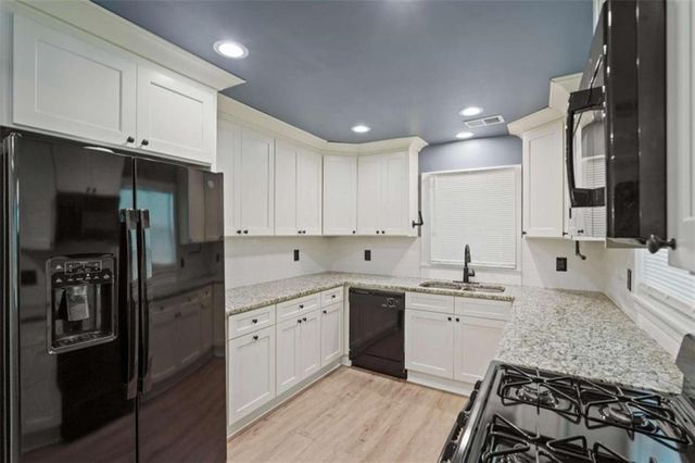 5160 W Chapel Hill W Road, Douglasville, GA 30135