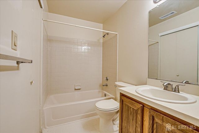 211 Ravens Crest Drive, Plainsboro, NJ 08536