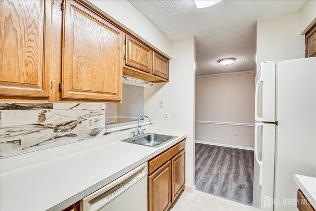 211 Ravens Crest Drive, Plainsboro, NJ 08536